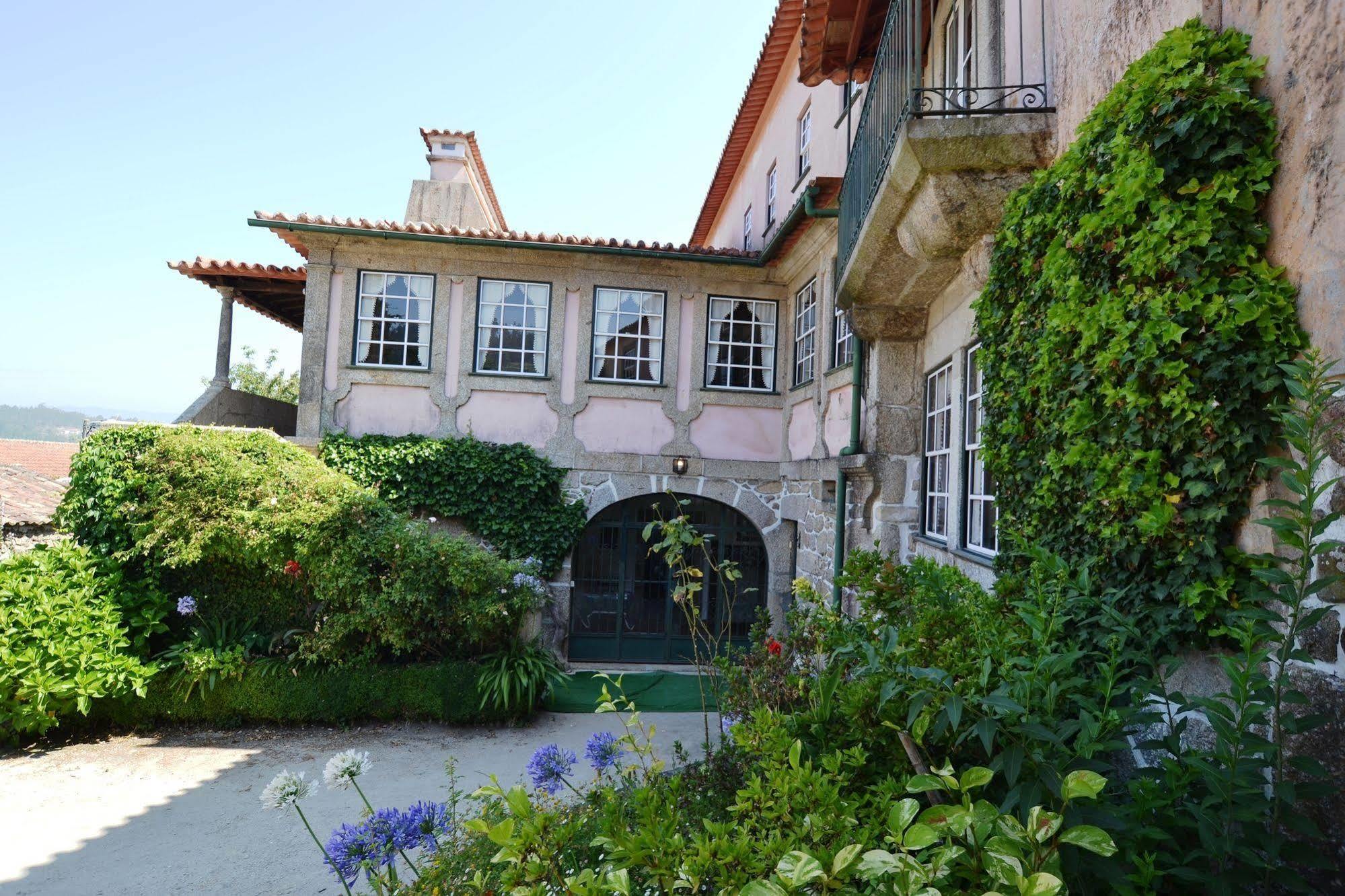 Casa Dos Assentos De Quintiaes Bed & Breakfast Barcelos Eksteriør bilde