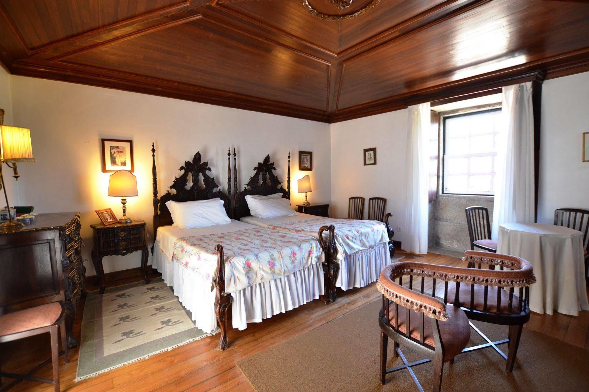 Casa Dos Assentos De Quintiaes Bed & Breakfast Barcelos Eksteriør bilde